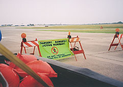 Launch02.jpg (12525 bytes)